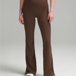 Groove High-Rise Split-Hem Flared Pant *Nulu